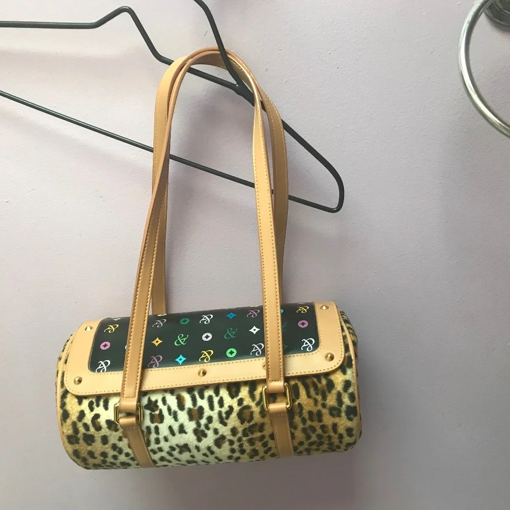FUN faux leopard barrel bag - Picture 1 of 6